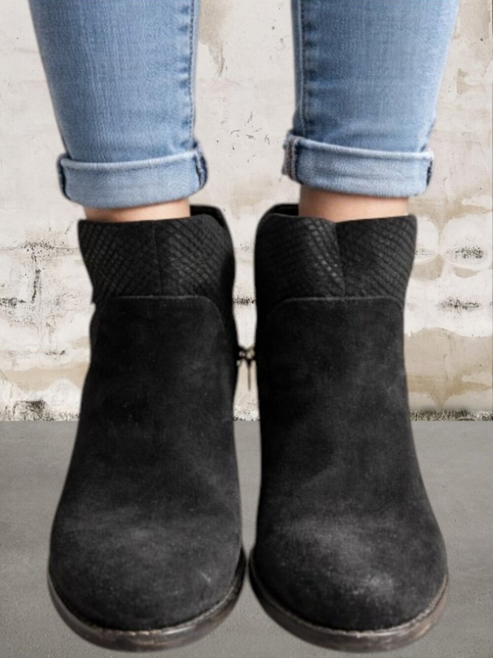 Seychelles Score Black Suede Snake Embossed Zip Bootie Ankle Boot Size 8
